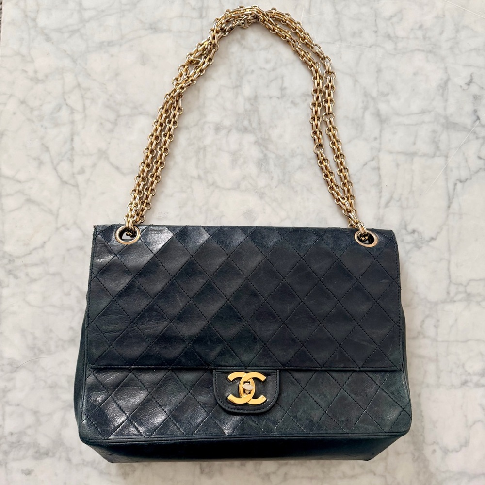 CHANEL Vintage Classic Medium Flap Bag Bijoux Chain ✨🇫🇷